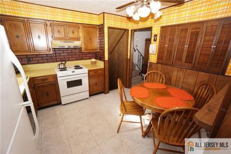 32 Predmore Avenue Colonia NJ 07067