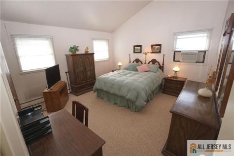 32 Predmore Avenue Colonia NJ 07067