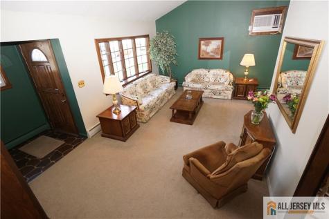32 Predmore Avenue Colonia NJ 07067
