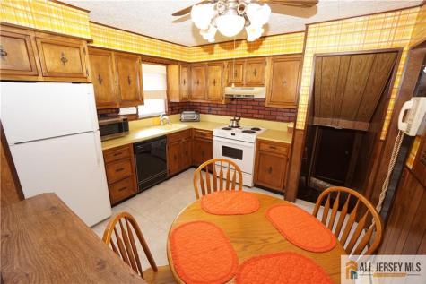 32 Predmore Avenue Colonia NJ 07067