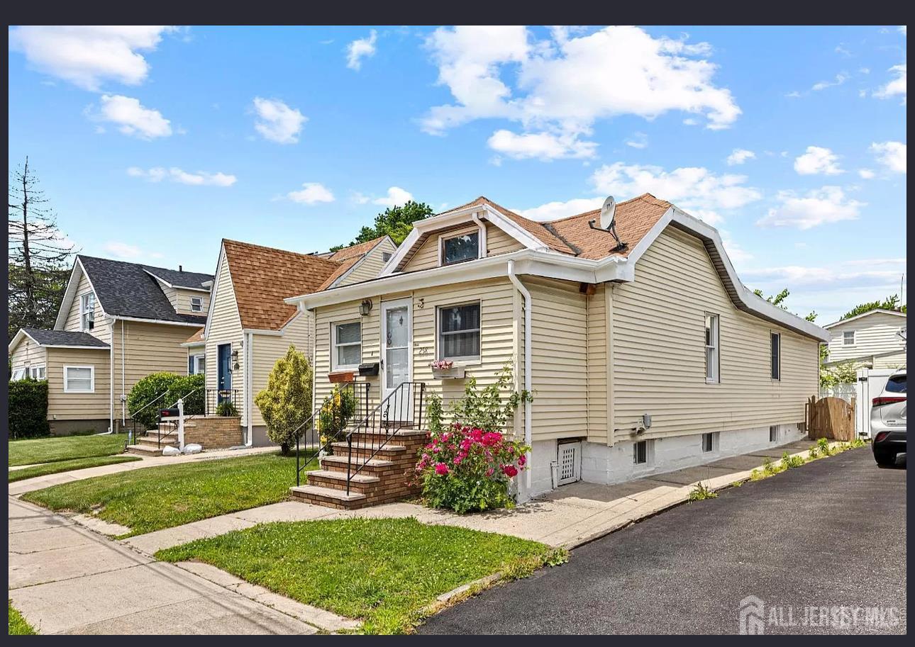 258 Randolph Street Carteret NJ 07008