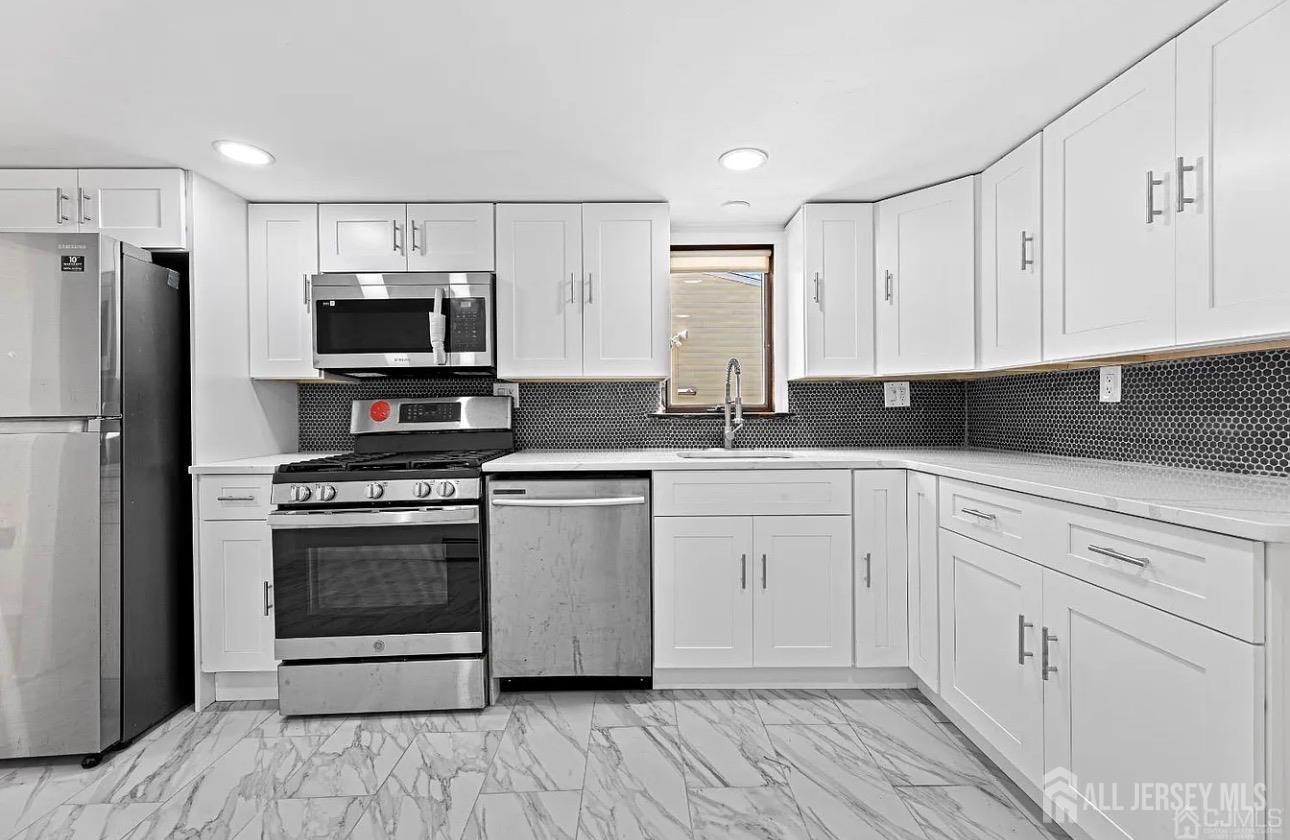 258 Randolph Street Carteret NJ 07008