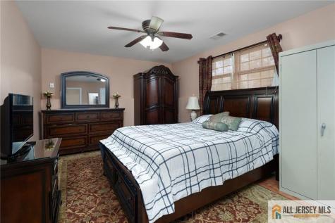 2025 Oak Tree Road Edison NJ 08820