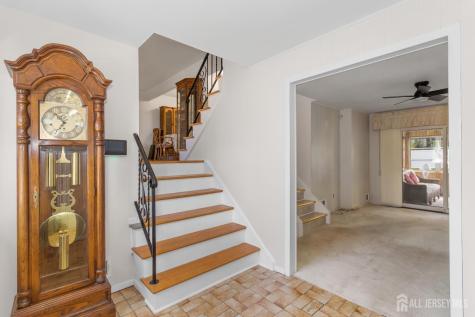 15 Pinho Avenue Carteret NJ 07008