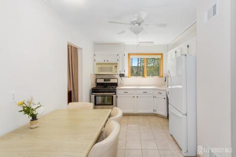 15 Pinho Avenue Carteret NJ 07008