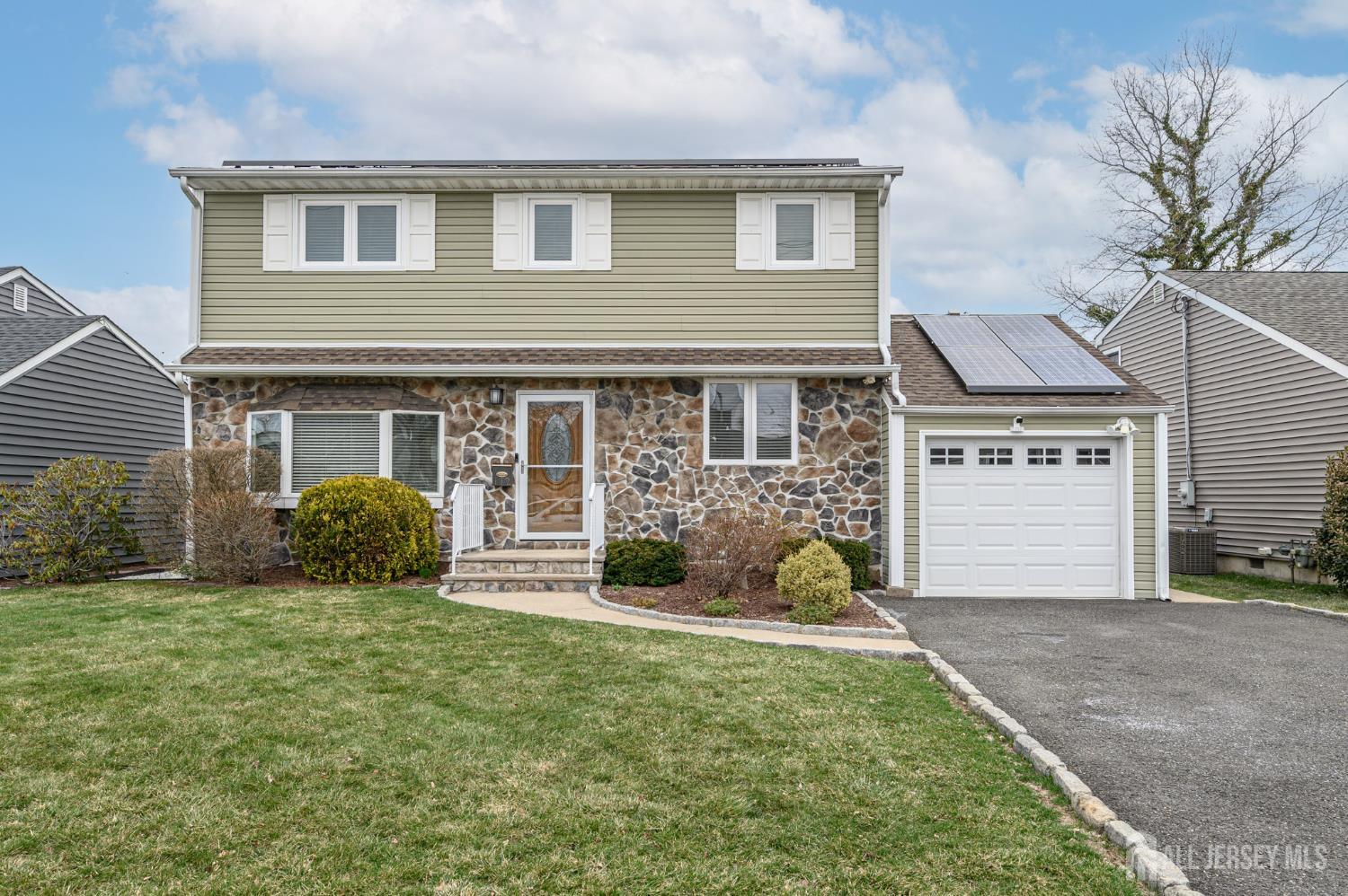 112 Mckinley Avenue Colonia NJ 07067