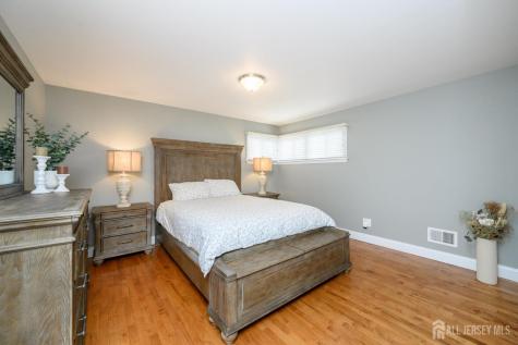 112 Mckinley Avenue Colonia NJ 07067