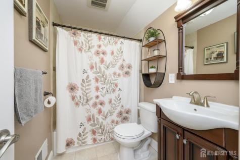112 Mckinley Avenue Colonia NJ 07067