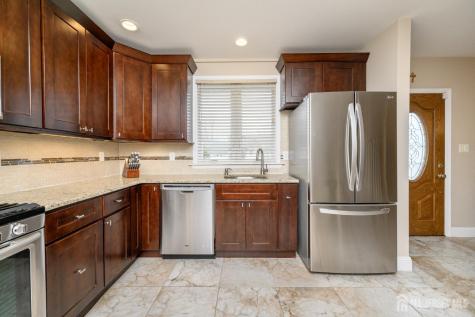 112 Mckinley Avenue Colonia NJ 07067