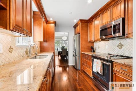 15 Pemberton Drive Old Bridge NJ 07747