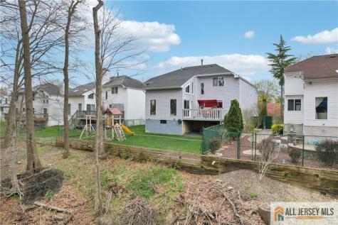 15 Pemberton Drive Old Bridge NJ 07747