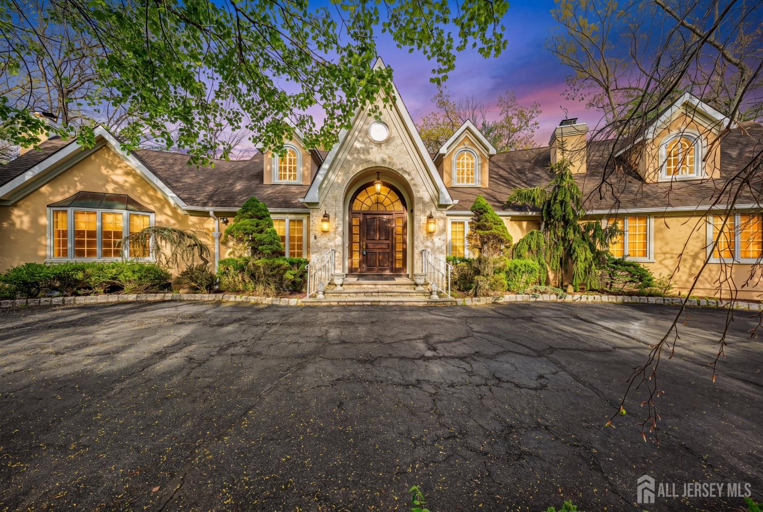8 Crommelin Court East Brunswick NJ 08816