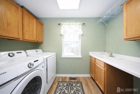 8 Clearbrook Court Howell NJ 07731