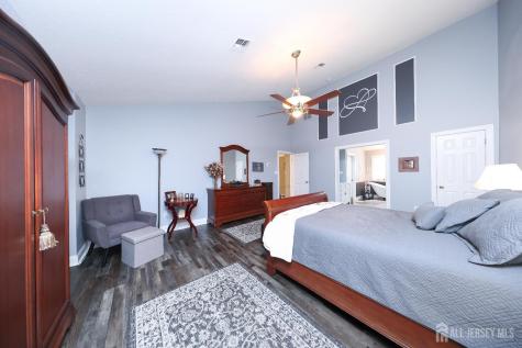 8 Clearbrook Court Howell NJ 07731