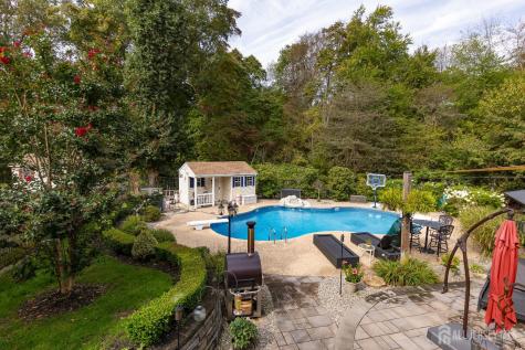 8 Clearbrook Court Howell NJ 07731