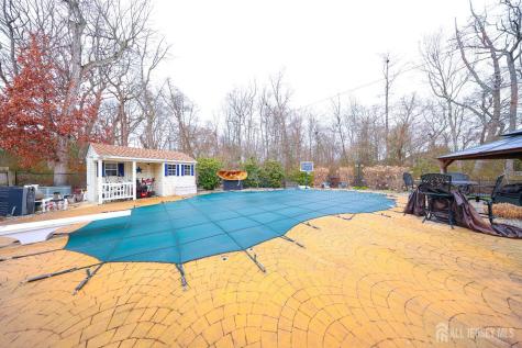 8 Clearbrook Court Howell NJ 07731