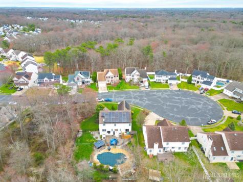 8 Clearbrook Court Howell NJ 07731