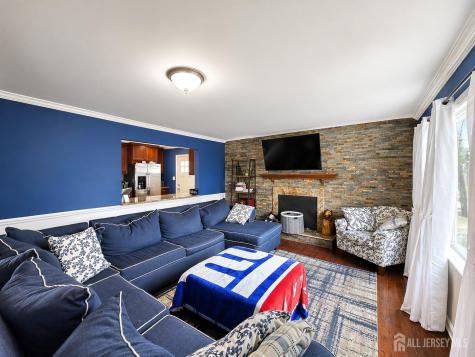 11 Beechwood Avenue Keansburg NJ 07734