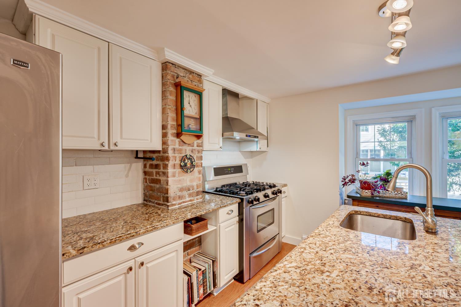 23 Rose Street Metuchen NJ 08840