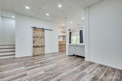 122 Dewolfe Street Edison NJ 08817