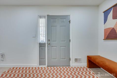 122 Dewolfe Street Edison NJ 08817