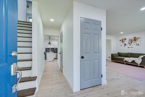 122 Dewolfe Street Edison NJ 08817
