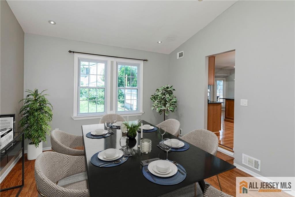 9 Chipwood Lane North Brunswick NJ 08902