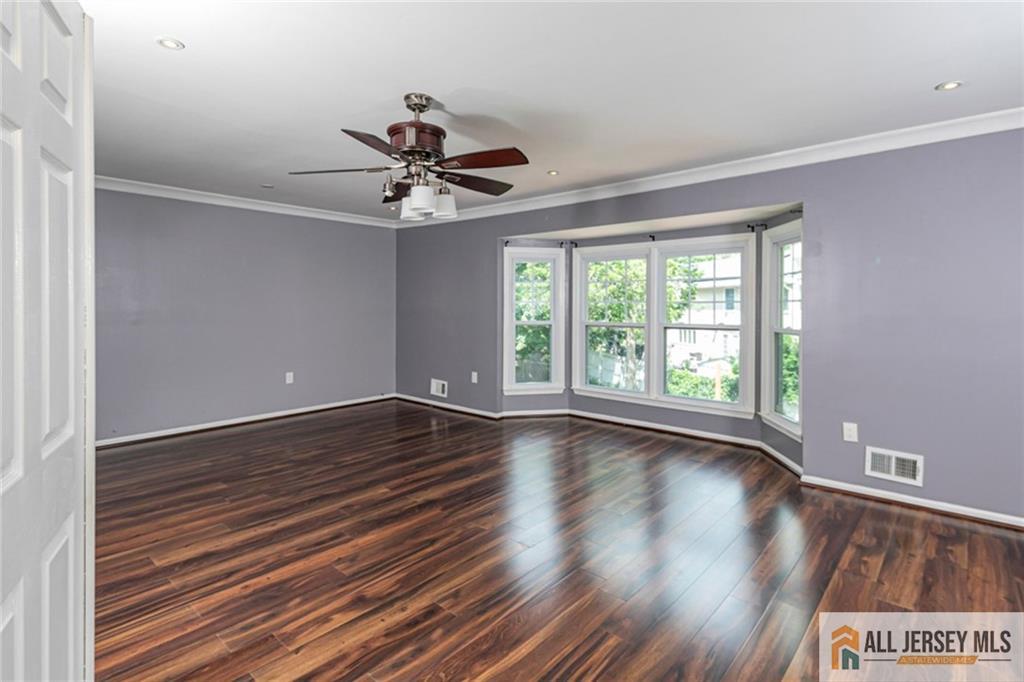 9 Chipwood Lane North Brunswick NJ 08902