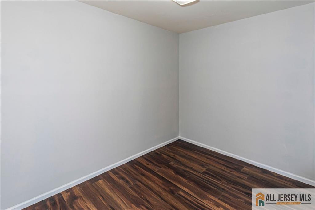 9 Chipwood Lane North Brunswick NJ 08902