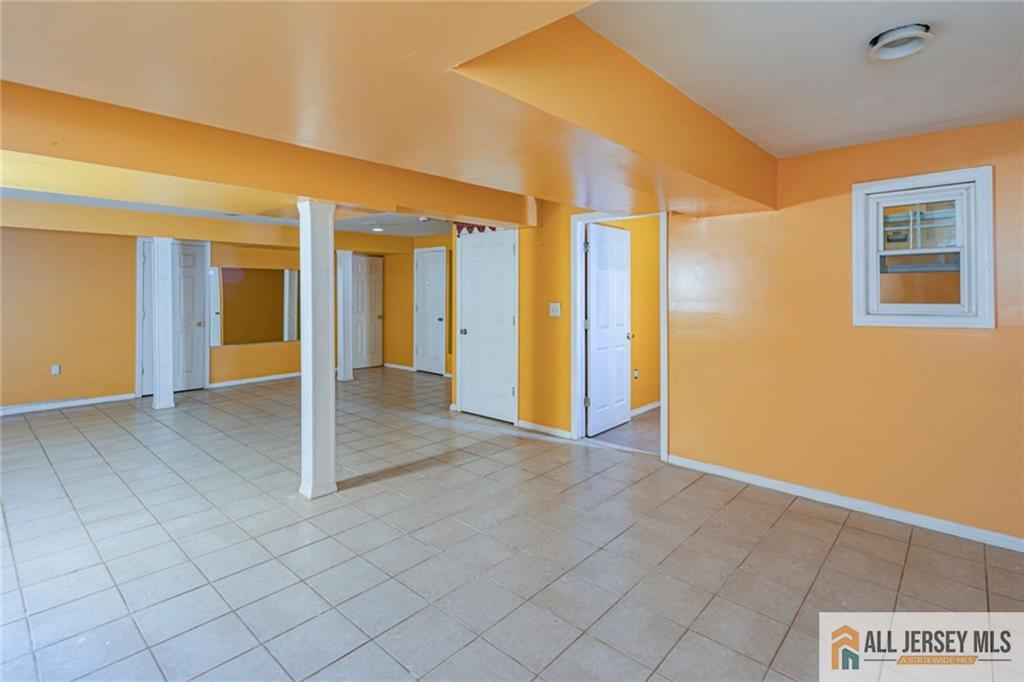 9 Chipwood Lane North Brunswick NJ 08902