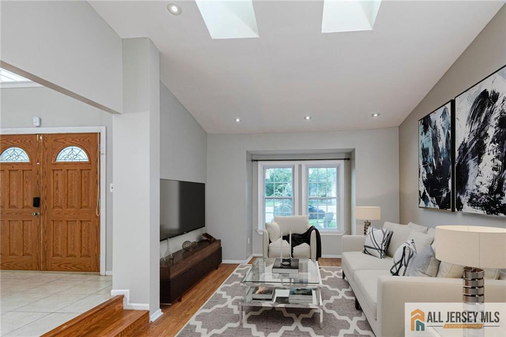 9 Chipwood Lane North Brunswick NJ 08902