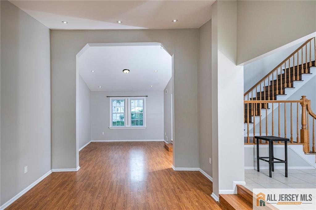 9 Chipwood Lane North Brunswick NJ 08902