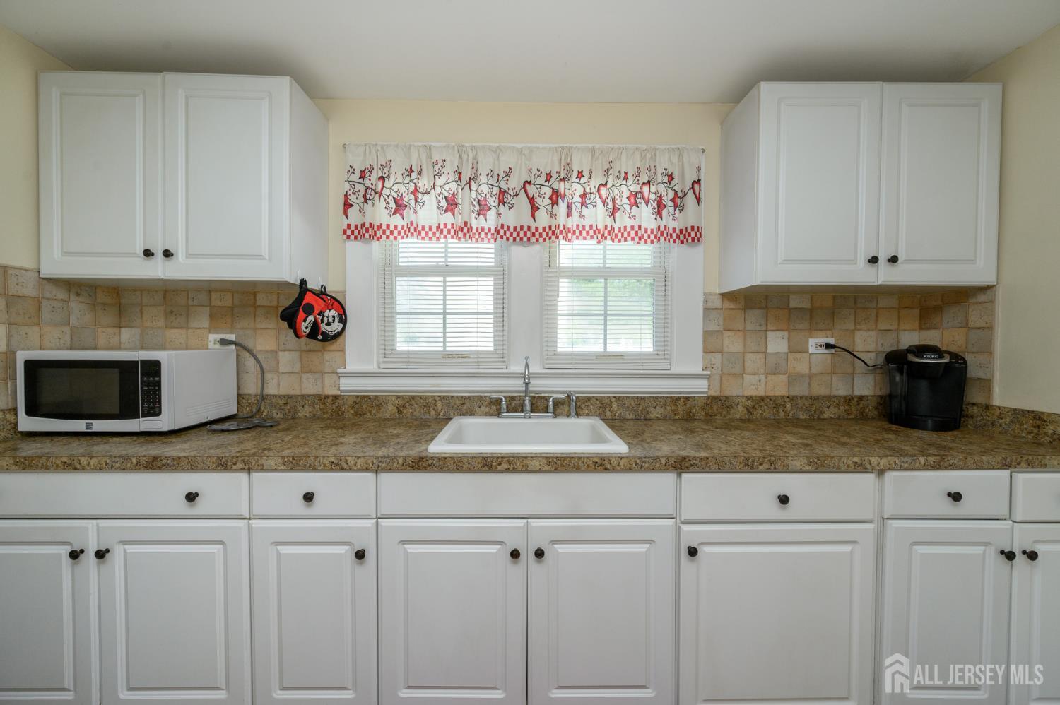 73 Walnut Street Spotswood NJ 08884