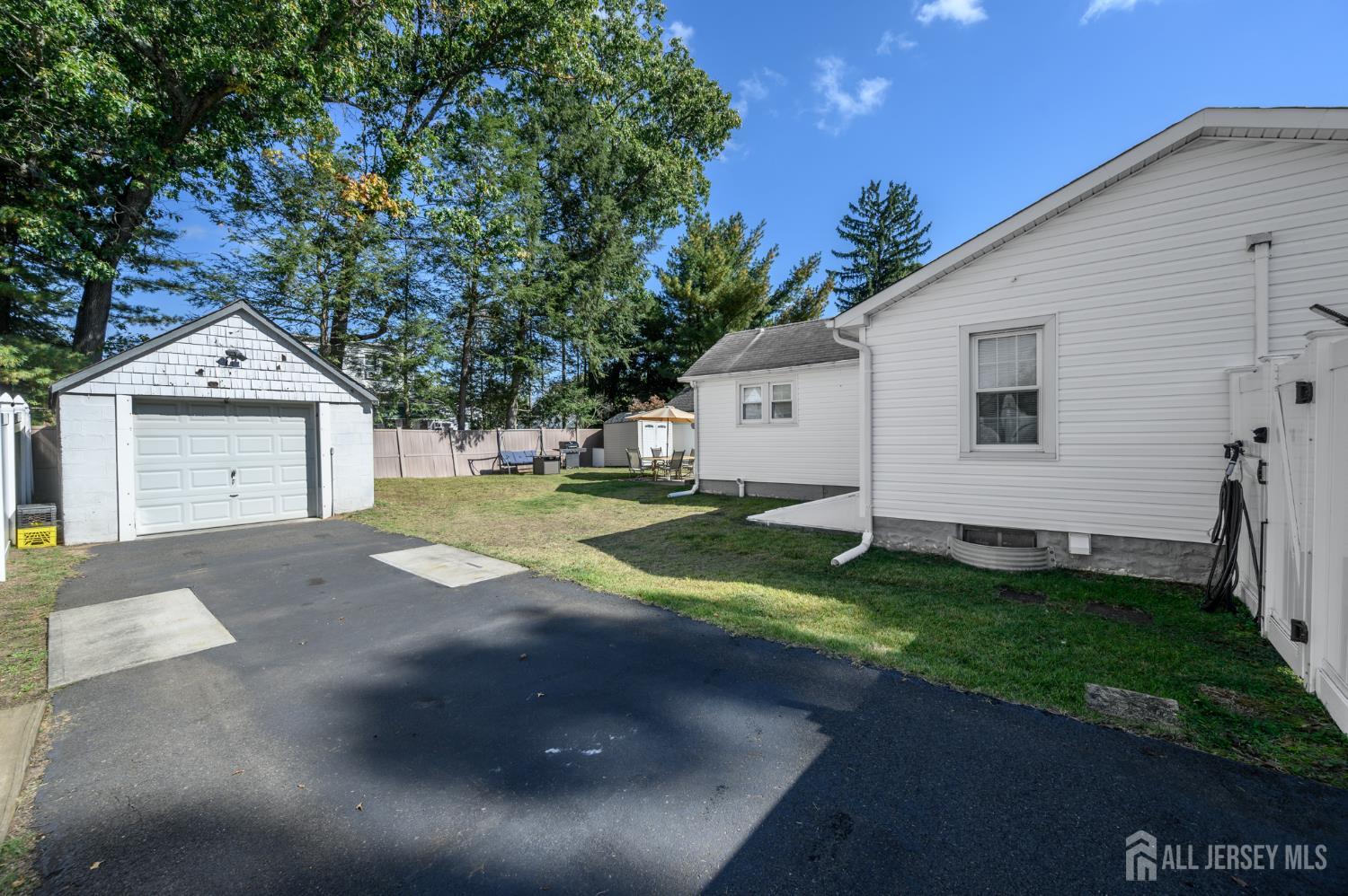 73 Walnut Street Spotswood NJ 08884