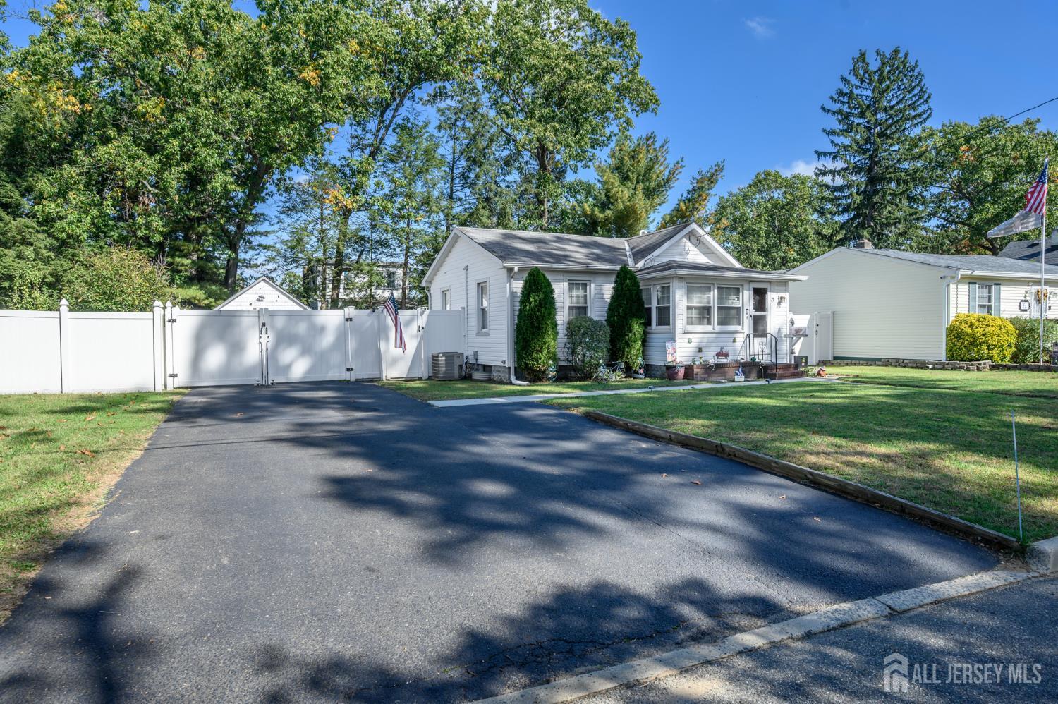 73 Walnut Street Spotswood NJ 08884