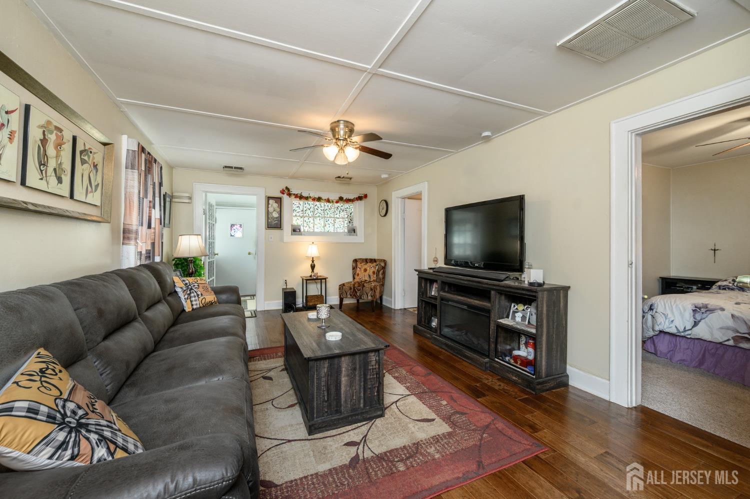 73 Walnut Street Spotswood NJ 08884