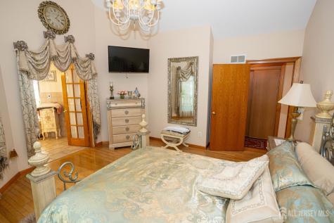 58 Miara Street Sayreville NJ 08859