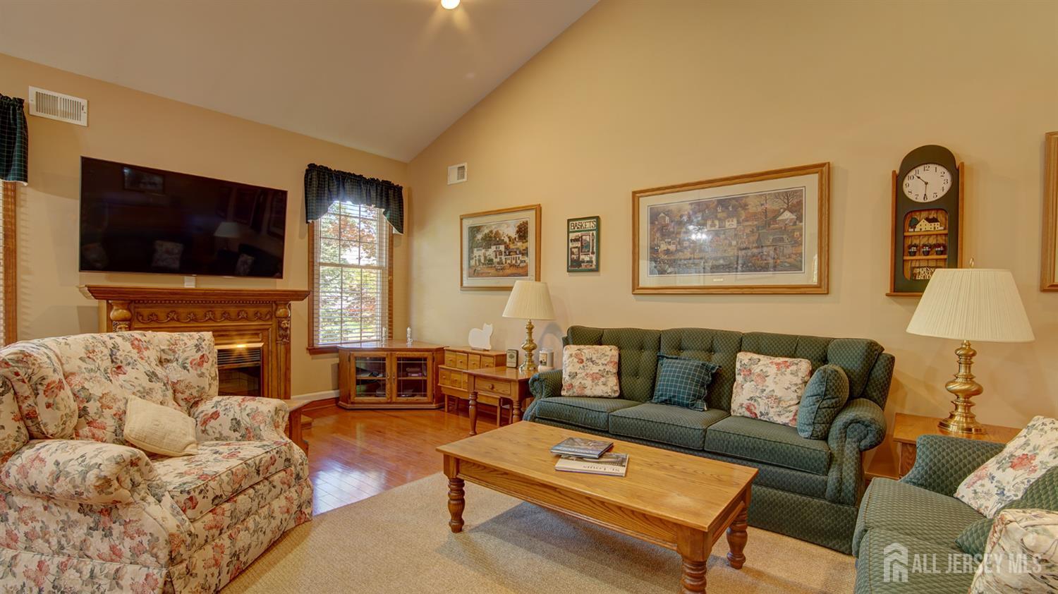 19 Republic Row Franklin NJ 08873