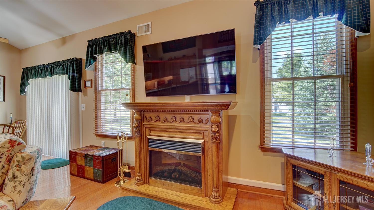 19 Republic Row Franklin NJ 08873