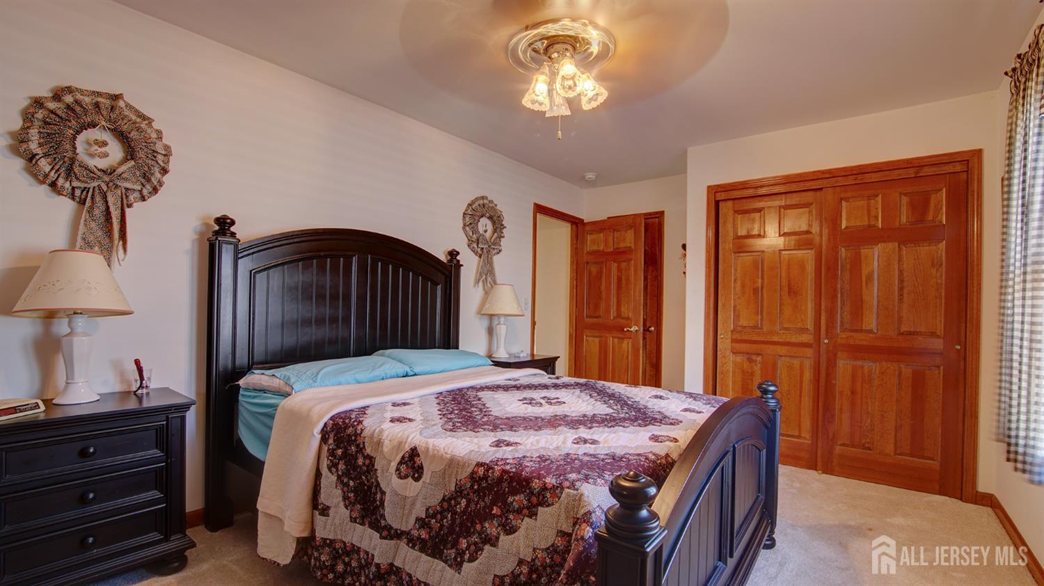 19 Republic Row Franklin NJ 08873