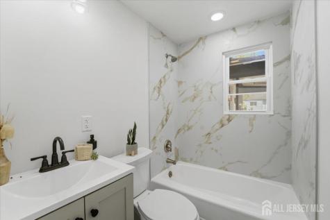 48 Delaware Avenue Carteret NJ 07008