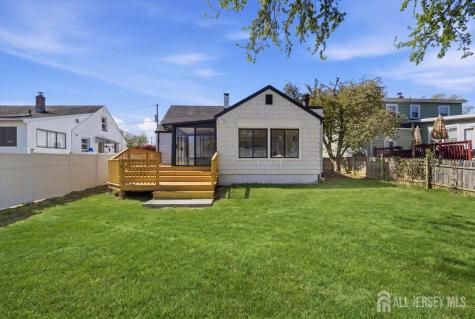 48 Delaware Avenue Carteret NJ 07008