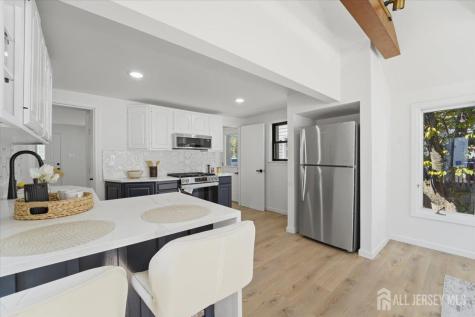 48 Delaware Avenue Carteret NJ 07008