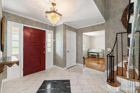 2 Paula Street Edison NJ 08820