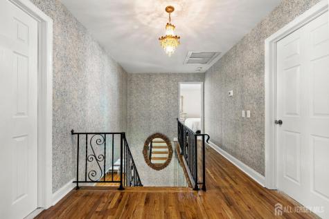2 Paula Street Edison NJ 08820