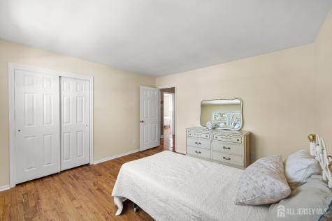 2 Paula Street Edison NJ 08820