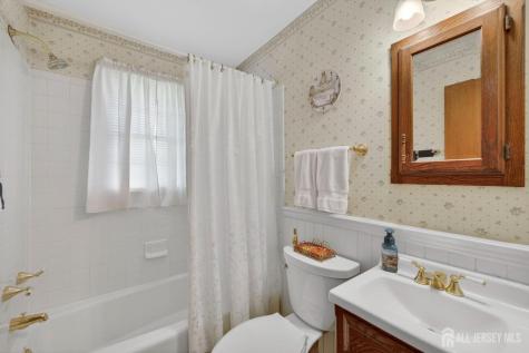 4 Gregory Drive Hamilton NJ 08690