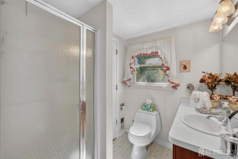 4 Gregory Drive Hamilton NJ 08690