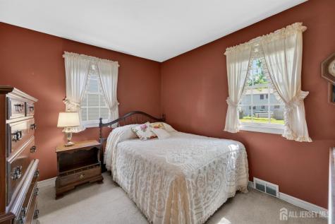 4 Gregory Drive Hamilton NJ 08690