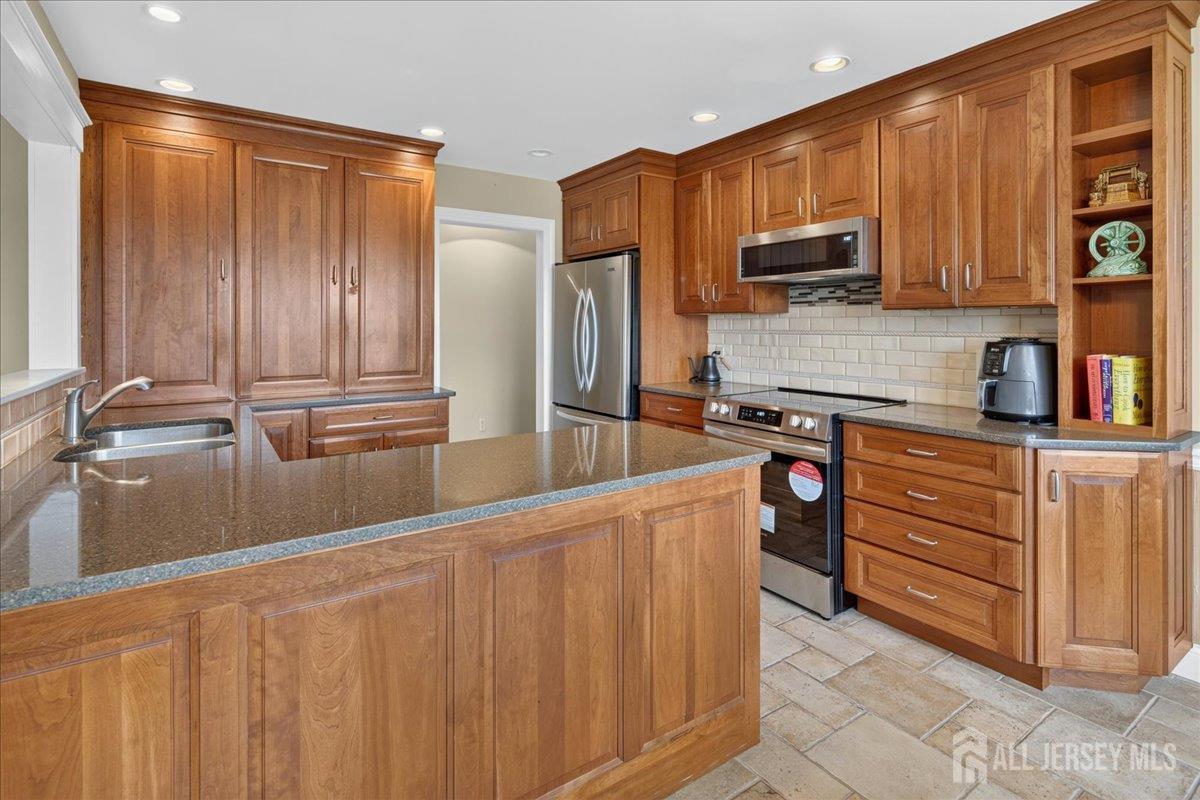 70 John White Road Plainsboro NJ 08512